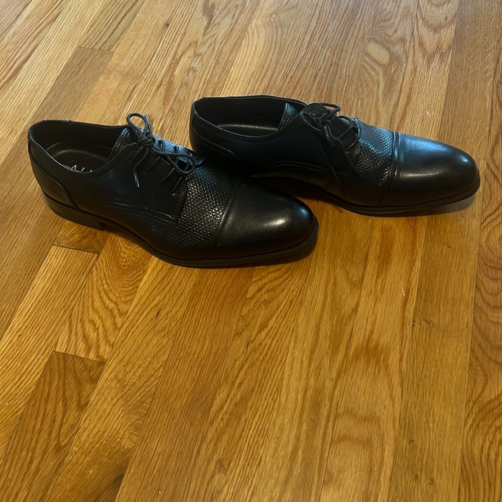 Men’s dress shoes